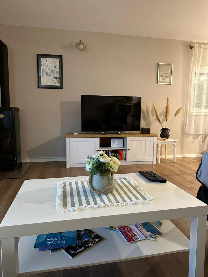 Apartman Lusy Tribalj Eksteriør bilde
