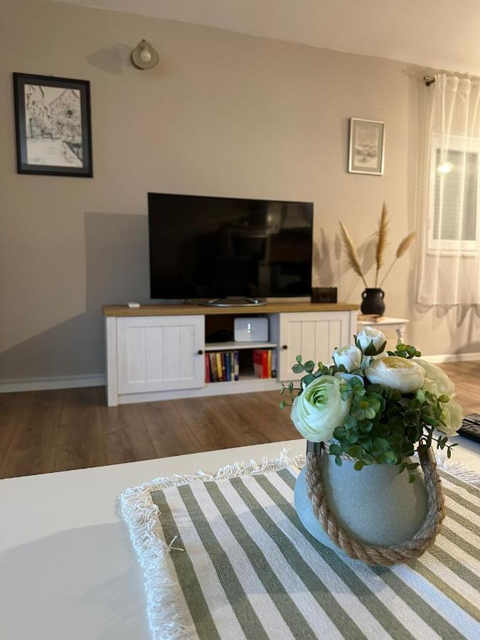 Apartman Lusy Tribalj Eksteriør bilde